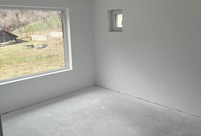 Casă cu 8 camere cu Teren 2100 Mp în Central - 18