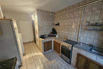 Apartament cu 2 camere semidecomandat în Micro I - 13