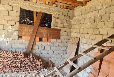 Casă individuală cu 2 camere cu Canalizare în Șiria - 9