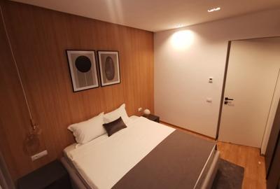 Apartament cu 3 camere decomandat, mobilat în Central