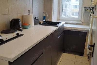 Apartament cu 2 camere semidecomandat în Astra