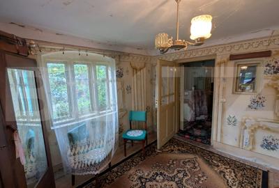 Bucsani 80mp, teren 2540mp casa de renovat - 3