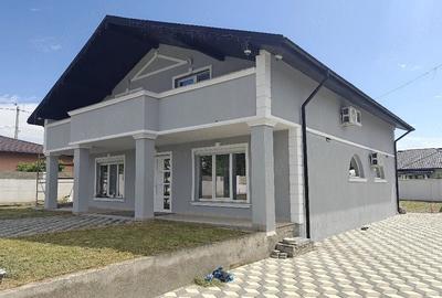 Casă cu 6 camere cu Teren 1100 Mp în Central - 9