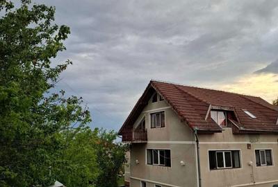 Casă cu 4 camere cu Canalizare în Spitalul Județean - 6