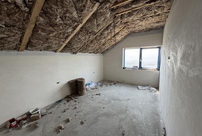 Sanmihaiul Roman Duplex P+M,4 Camere,terasa spatioasa - 8