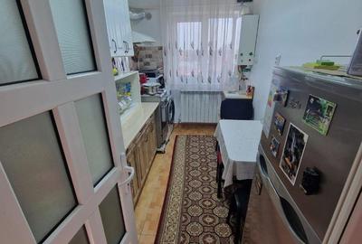 Vand apartament 3 camere decomandat din caramida - 4