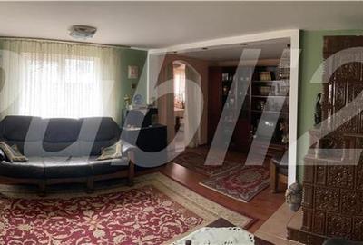 Casă cu 8 camere în Coțofenești - 6