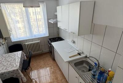 Apartament cu 3 camere semidecomandat în Farfuria - 8