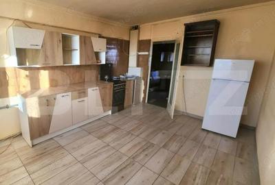 Apartament cu 3 camere decomandat în Cetate - 8