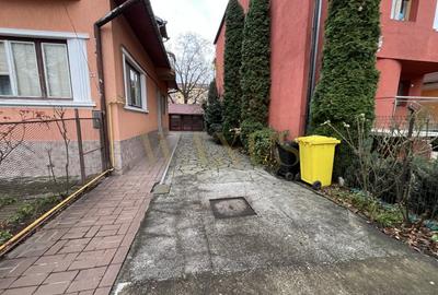 Casa de vanzare , strada Nicolae Balcescu - 4