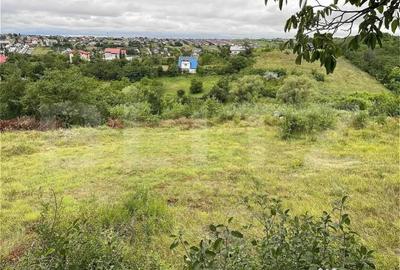 Teren de 1672 mp, în Viticultori - 2