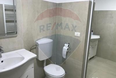 Spațiu comercial, de 50 mp, în Central - 11