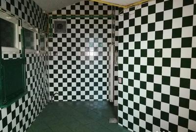 Spațiu comercial, de 330 mp, în P-ța Rosetti