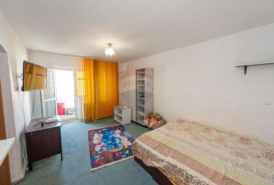 Apartament decomandat cu 2 camere de vanzare in zona Titan Salajan - 1
