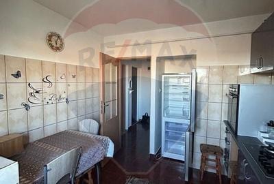 Apartament cu 3 camere de inchiriat Zamca - 9