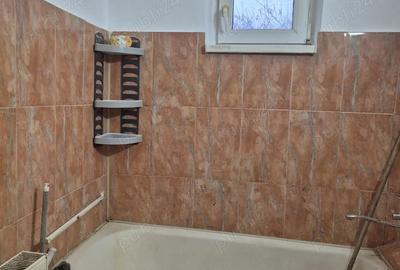 De vanzare apartament 3 camere direct proprietar - 8