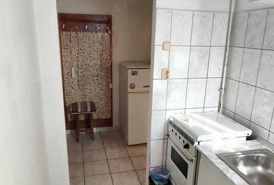 Apartament cu 2 camere nedecomandat, mobilat în Central - 3