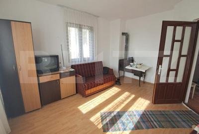 Casă cu 2 camere cu Teren 6000 Mp în Central
