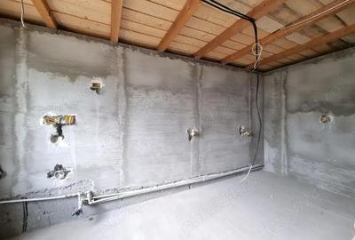 Constructie noua situata in Vanatori 400 mp teren sc- 80 mp strada asfaltata - 2