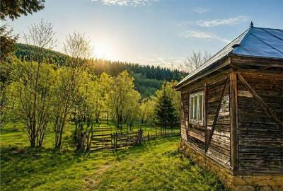 Casă cu 2 camere cu Teren 5425 Mp în Vama Buzăului - 9