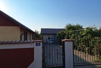 Casă cu 4 camere în Vulturu - 1