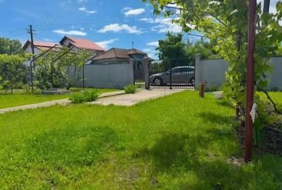 Casă cu 2 camere cu Teren 2500 Mp în Central - 3