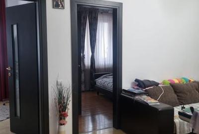 Apartament cu 3 camere semidecomandat în Rahova - 5