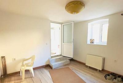 Casă cu 5 camere cu Teren 402 Mp în Central - 3