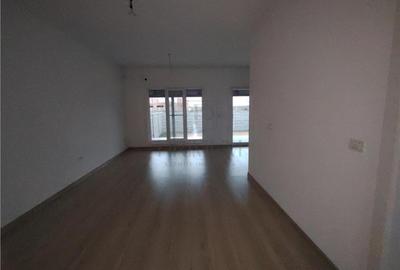 Duplex cu 3 camere cu Canalizare în Moșnița Veche - 4