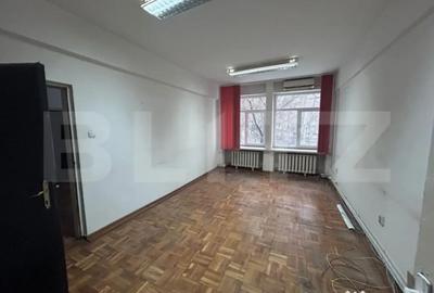 Spațiu comercial, de 231 mp, în George Enescu - 8