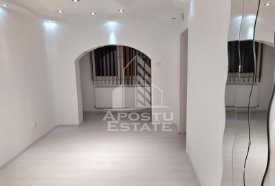 Garsoniera la etajul 1, centrala proprie, zona Fabrica de Zahar - 1