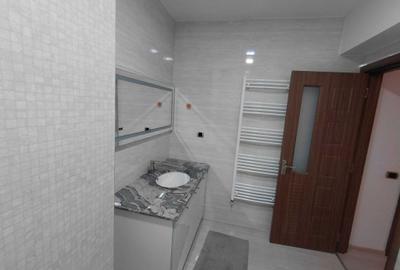 Apartament cu 3 camere decomandat în Central - 4