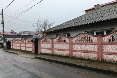 Casă individuală cu 3 camere cu Teren 630 Mp în Central - 1