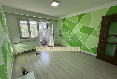 Vanzare apartament 2 camere, decomandat, zona Vest, Ploiesti - 1