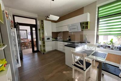 Casă cu 4 camere cu Teren 720 Mp în Central - 2