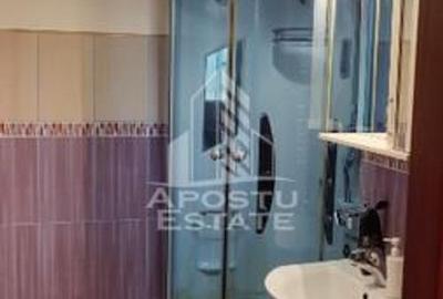Apartament cu 2 camere semidecomandat, mobilat în Dâmbovița