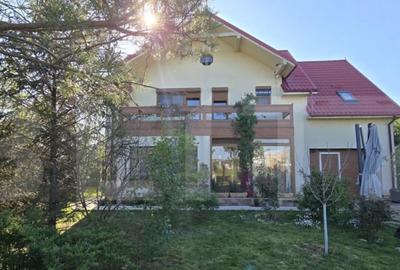 Casă cu 4 camere cu Teren 902 Mp în Central - 15