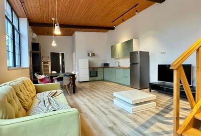 De închiriat // Apartament 70 mp utili // Curte privata 200 mp - 2