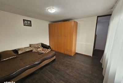 Casă cu 3 camere cu Teren 1000 Mp în Central - 2