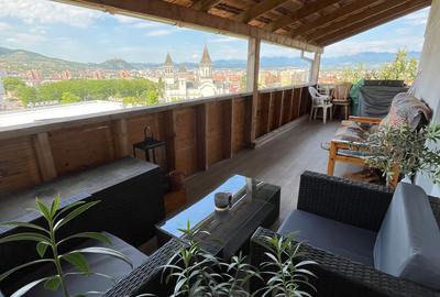 Apartament cu 4 camere decomandat în Zăvoi - 4