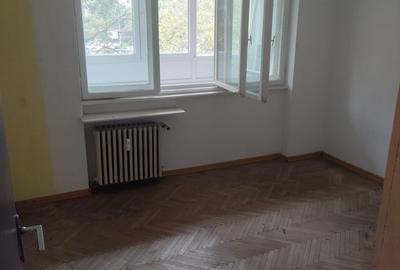 Iancului- metrou, 2 camere etaj 3 - 3