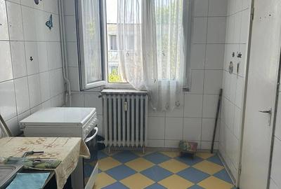 Apartament cu 3 camere semidecomandat în Giurgiului - 3