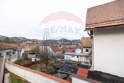 Casă cu 3 camere cu Teren 300 Mp în Centrul Istoric - 11