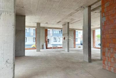 Spațiu comercial, de 403 mp, în Central - 3