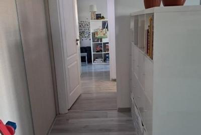 Apartament cu 2 camere semidecomandat, mobilat în Far - 4