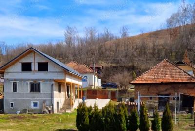 Casă cu 2 camere cu Teren 1360 Mp în Așchileu - 1