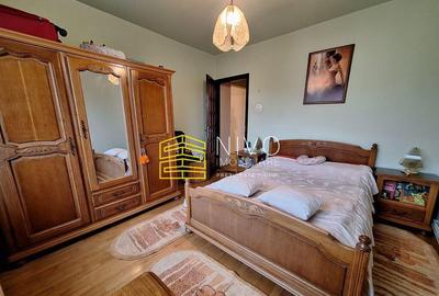 Apartament cu 3 camere decomandat, mobilat în Tudor