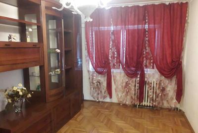 Apartament cu 3 Camere Decomandat in Zamca - 4