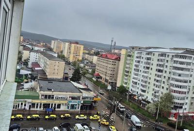Apartament cu 3 camere decomandat în Dărmănești - 10