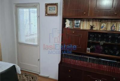 Apartament cu 3 camere decomandat în Nicolina